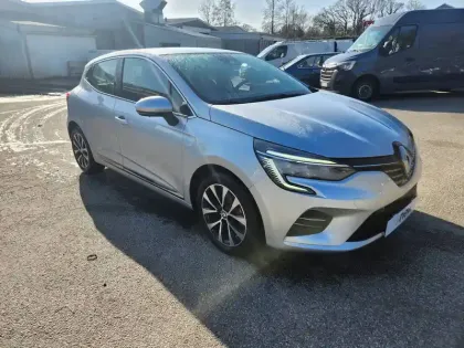 Photo 9 Renault Clio Gén. V (BJA) Ph1 Intens 5