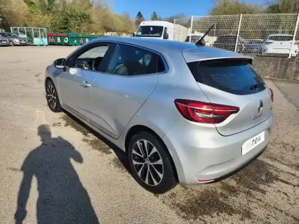 Photo 6 Renault Clio Gén. V (BJA) Ph1 Intens 5