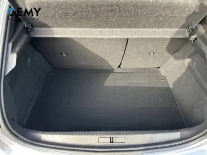 Photo 33 Peugeot 208  Electrique 50 kWh 136ch