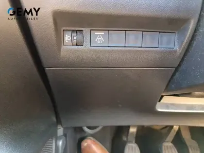 Photo 38 Peugeot 208 Gén. II Ph1 NG Like 5