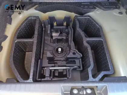 Photo 32 Peugeot 208 Gén. II Ph1 NG Like 5