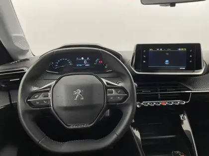 Photo 21 Peugeot 208  Electrique 50 kWh 136ch