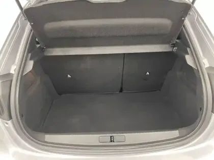 Photo 12 Peugeot 208  Electrique 50 kWh 136ch