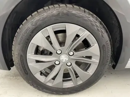 Photo 16 Peugeot 208  Electrique 50 kWh 136ch