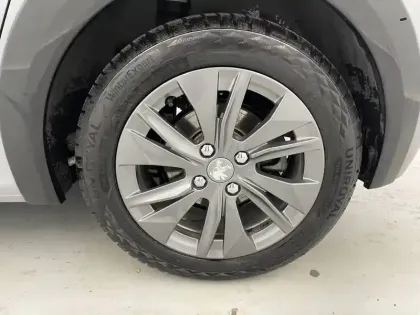 Photo 15 Peugeot 208  Electrique 50 kWh 136ch