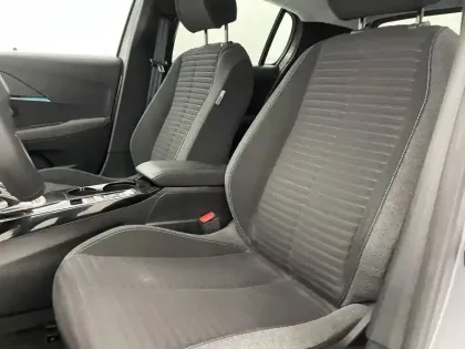 Photo 13 Peugeot 208  Electrique 50 kWh 136ch