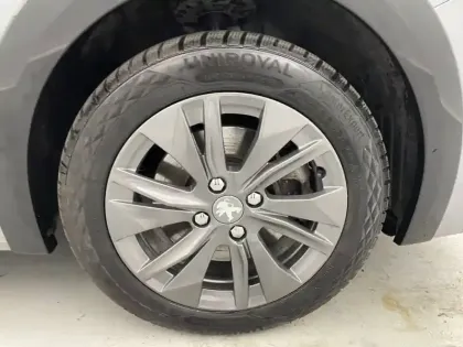 Photo 18 Peugeot 208  Electrique 50 kWh 136ch