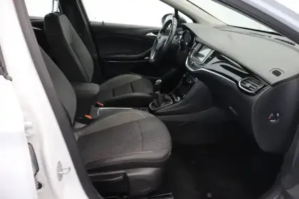 Photo 18 Opel Astra  1.2 Turbo 130 ch BVM6