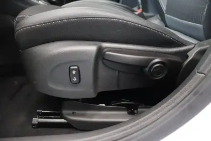 Photo 7 Opel Astra  1.2 Turbo 130 ch BVM6