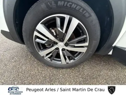 Photo 11 Peugeot 3008  Hybrid 136 e-DCS6