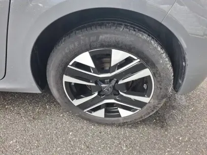 Photo 36 Peugeot 208 Gén. II Ph2 Allure 5