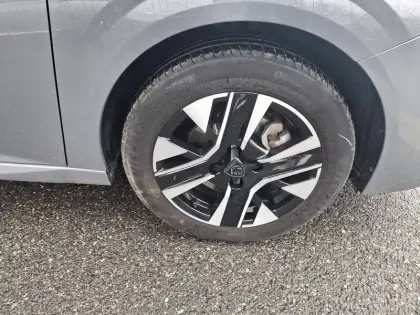 Photo 38 Peugeot 208 Gén. II Ph2 Allure 5