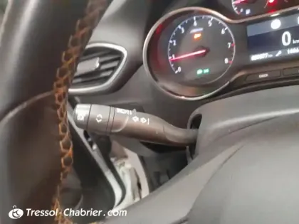 Photo 26 Opel Crossland X  1.2 Turbo 110 ch BVA6 Innovation