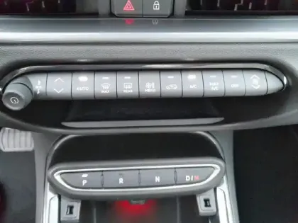 Photo 12 Fiat 600  1.2 Hybrid 100ch DCT6 La Prima