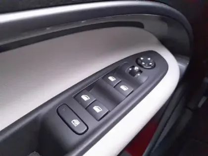 Photo 19 Fiat 600  1.2 Hybrid 100ch DCT6 La Prima