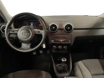 Photo 7 Audi A1 1.0 TFSI ultra 95 Midnight Series