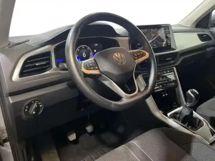 Photo 18 Volkswagen T-roc 2.0 TDI 116 Start/Stop BVM6 Life Plus