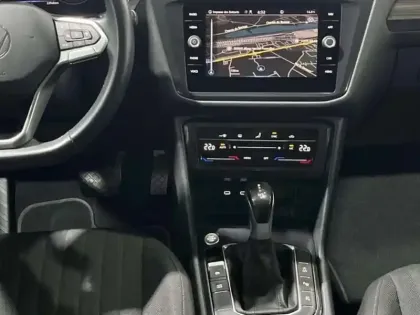 Photo 9 Volkswagen Tiguan 2.0 TDI 150ch DSG7 Life Plus