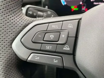 Photo 6 Volkswagen T-roc FL NOUVEAU NF 1.5 ETSI HYBRID 150CH D