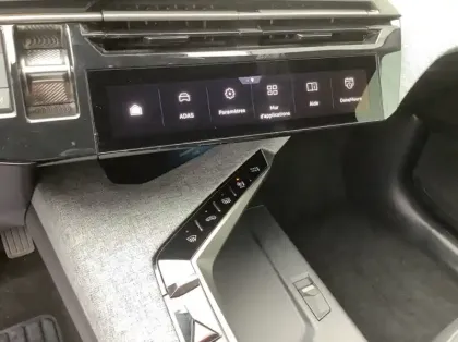 Photo 15 Peugeot 3008 Nouveau Hybrid 136 e-DCS6 Allure