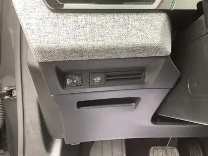 Photo 26 Peugeot 3008 Nouveau Hybrid 136 e-DCS6 Allure