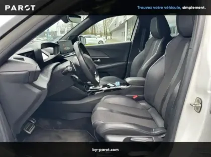 Photo 21 Peugeot 2008 1.5 BlueHDi 130ch S&S GT EAT8 125g