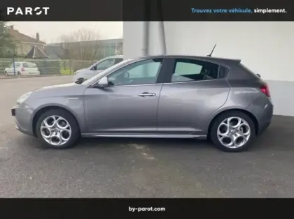 Photo 14 Alfa Romeo Giulietta 1.4 TB MultiAir 150ch Lusso Stop&Start
