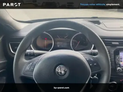 Photo 22 Alfa Romeo Giulietta 1.4 TB MultiAir 150ch Lusso Stop&Start