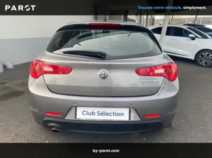 Photo 15 Alfa Romeo Giulietta 1.4 TB MultiAir 150ch Lusso Stop&Start