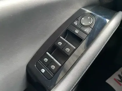 Photo 5 Mazda Mazda3 2.0 e-SKYACTIV-X M-Hybrid 186ch Exclusive