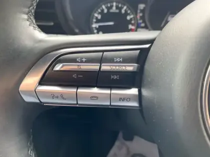 Photo 17 Mazda Mazda3 2.0 e-SKYACTIV-X M-Hybrid 186ch Exclusive