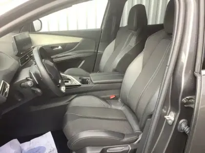 Photo 10 Peugeot 3008 Hybrid 136 e-DCS6 GT