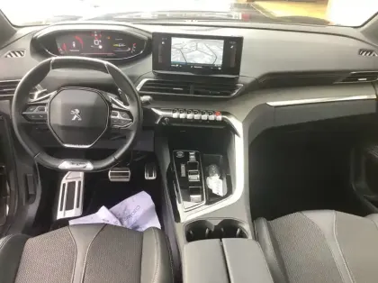 Photo 12 Peugeot 3008 Hybrid 136 e-DCS6 GT