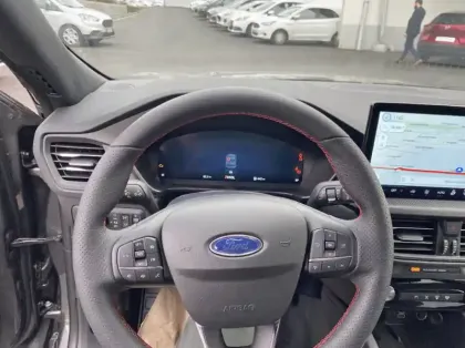 Photo 6 Ford Kuga 2.5 Duratec 180ch Hybrid FlexiFuel ST-Line Powershift