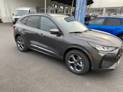 Photo 11 Ford Kuga 2.5 Duratec 180ch Hybrid FlexiFuel ST-Line Powershift