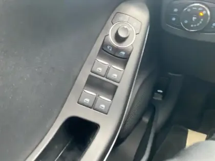 Photo 5 Ford Puma 1.0 EcoBoost 125ch S&S mHEV Titanium Powershift