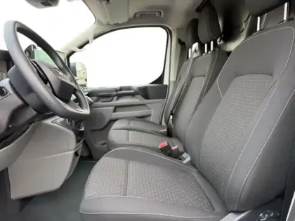 Photo 6 Ford Custom Gén. II Ph1 Trend 1