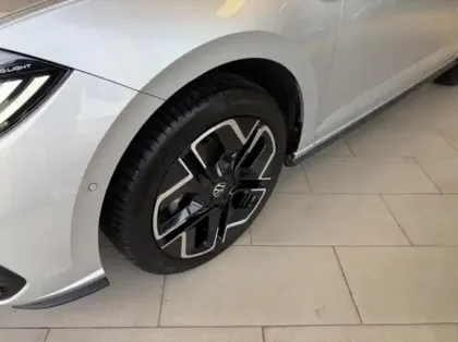 Photo 8 Volkswagen Polo  1.0 TSI 116ch R-Line Edition DSG7