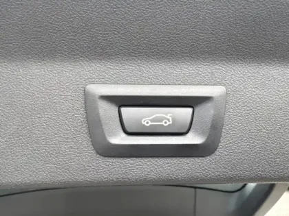 Photo 8 BMW X3  sDrive18dA 150ch Lounge Euro6c