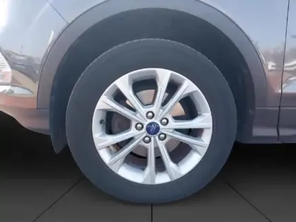 Photo 13 Ford Kuga  1.5 Flexifuel-E85 150ch Stop&Start Titanium 4x2 Euro6.2