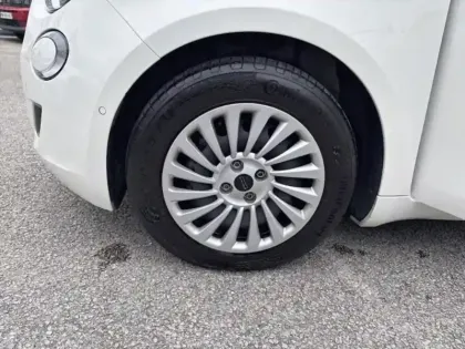 Photo 11 Fiat 500 Gén. II Ph1 MY23 Pack Cft&Style&Tech 3