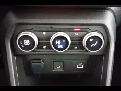 Photo 12 Dacia Sandero  1.0 TCe 90ch Stepway Extreme CVT