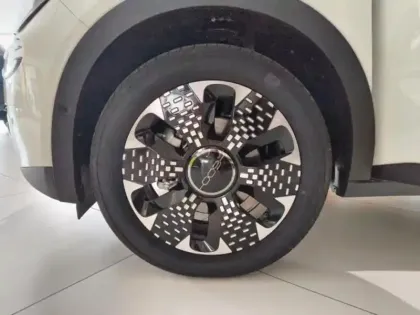 Photo 6 Fiat 600  e 156ch 54kWh La Prima