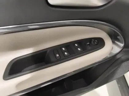 Photo 13 Fiat 600  e 156ch 54kWh La Prima