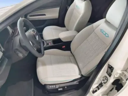 Photo 8 Fiat 600  e 156ch 54kWh La Prima