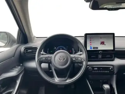 Photo 10 Toyota Yaris  116h Design 5p MC24