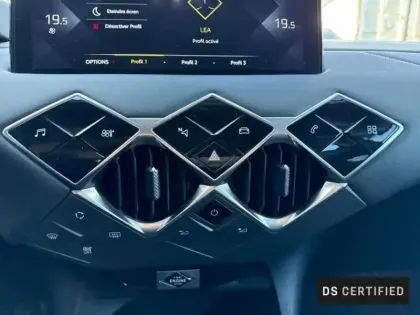Photo 12 DS DS 3  Crossback PureTech 130ch Connected Chic Automatique
