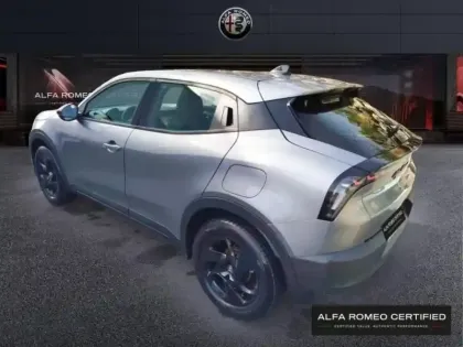 Photo 5 Alfa Romeo Junior  1.2 Ibrida 145ch e-DCT6