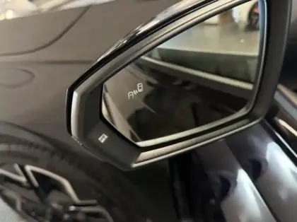 Photo 7 Volkswagen Polo  1.0 TSI 116ch R-Line Edition DSG7