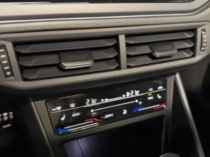 Photo 12 Volkswagen Polo  1.0 TSI 116ch R-Line Edition DSG7